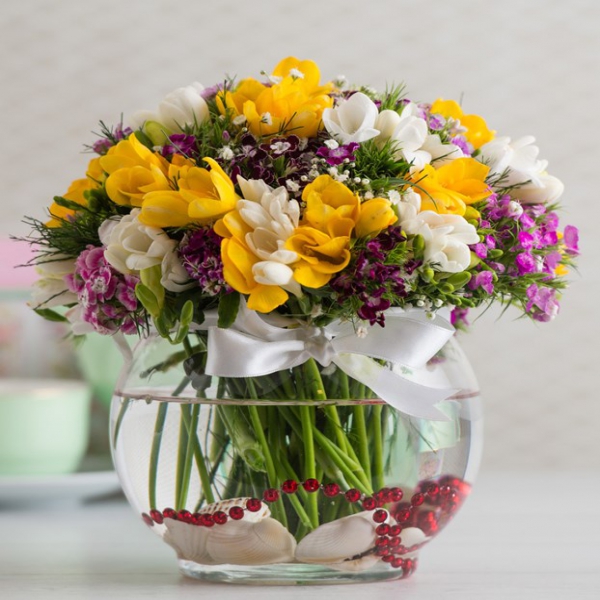  Döşemealtı Çiçek Gönder Frezya Çiçek   Cam Arajman