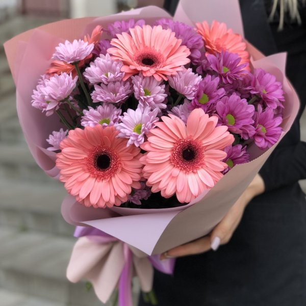  Döşemealtı Çiçekçiler Gerbera ve Kasımpatı Buketi