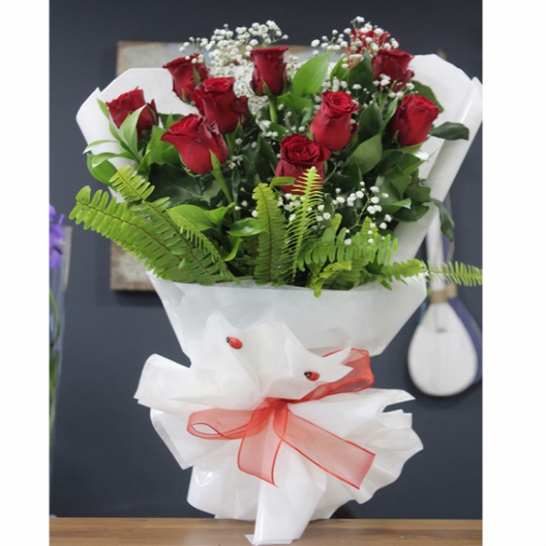  Döşemealtı Çiçekçiler Aşk Buketi 11 Gül