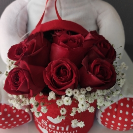 Döşemealtı Çiçekçi Peluş Ayıcık Kucağında 9 Kırmızı Gül