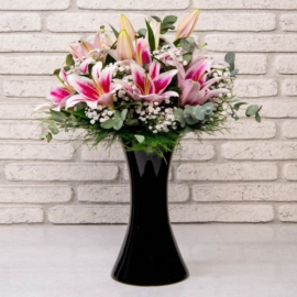 Döşemealtı Çiçekçi Zarif Kuğu Pembe Lilyum Aranjmanı