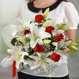  Döşemealtı Çiçekçiler Güller ve Kazablankalar