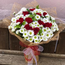  Döşemealtı Çiçekci  Papatya ve Kırmızıgül buketi